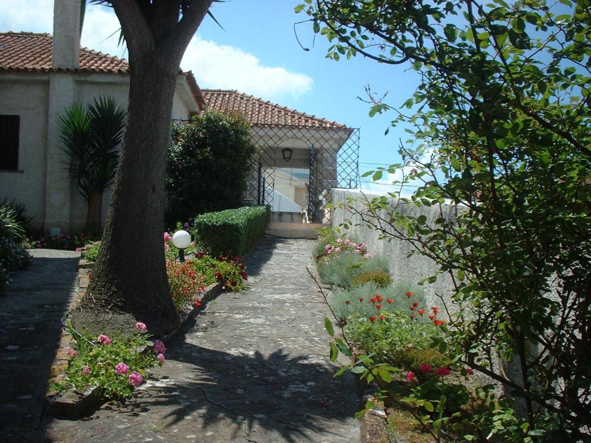 Casa Da Tauria Hotel Atouguia Da Baleia Eksteriør billede